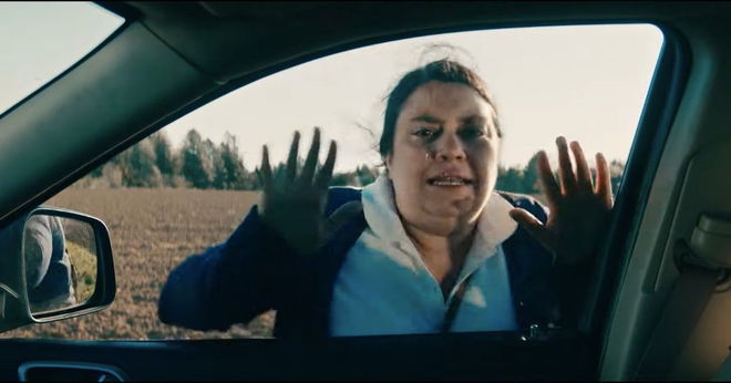 Leave the World Behind What was the Spanish woman saying: Vanessa Aspillaga as Salvadora