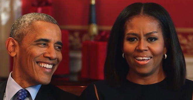 malia-obama-shock-barack-obamas-daughter-smokes-during-work-break-former-first-daughter-photographed-with-vape