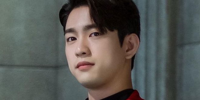 GOT7 Jinyoung Revelation: Yumi's Cells Actor To Play Two Roles In New Thriller Film Christmas Carol