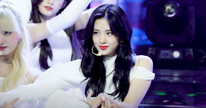 ive-an-yujin-opens-up-about-not-enjoying-girl-groups-1st-win-due-to-heartbreaking-reason
