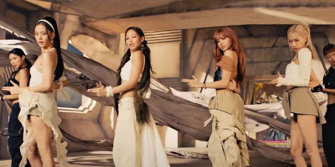 blackpink-dominates-september-girl-group-brand-reputation-rankings-ive-girls-generation-follow-at-second-and-third-place
