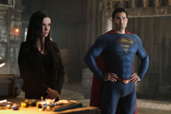 Superman & Lois Star Elizabeth Tulloch Reveals Season 2 Premiere Title