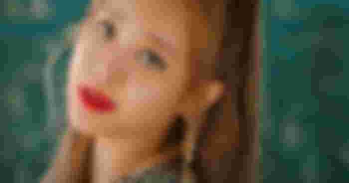 girls-day-yura-explains-how-she-built-her-forecasting-love-and-weather-character