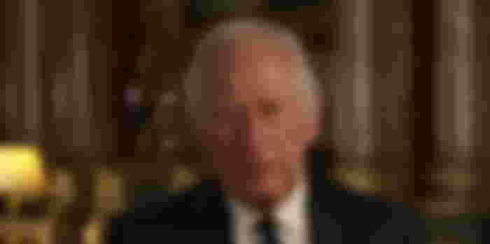 king-charles-shock-queen-consort-camillas-husband-could-abdicate-in-7-years-because-he-doesnt-want-to-waste-millions-on-another-state-funeral-cant-fill-queen-elizabeths-shoes