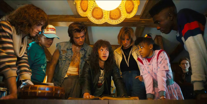 All The Movies & TV Shows Coming to Netflix in July 2022