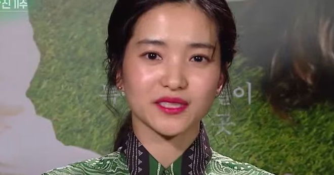 kim-tae-ri-shock-twenty-five-twenty-one-actress-almost-lost-expensive-ring-during-alienoid-premiere
