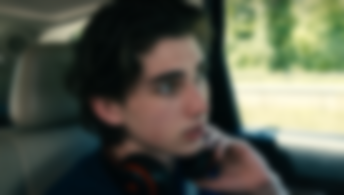 What bug bit Archie in Leave the World Behind: Charlie Evans as Archie Sandford