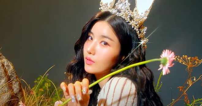 kwon-eun-bi-shock-former-izone-member-opens-up-about-development-in-her-upcoming-comeback