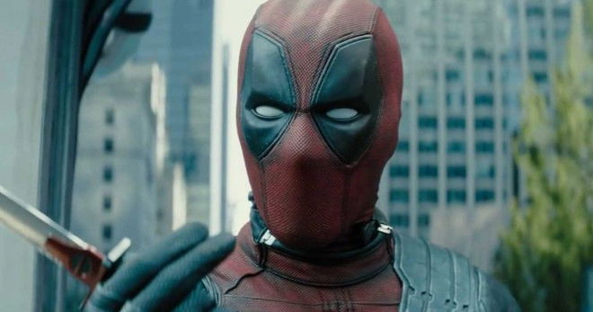 Deadpool Star Ryan Reynolds' Mom Drops the F-Bomb on Chris Hemsworth in Viral Video