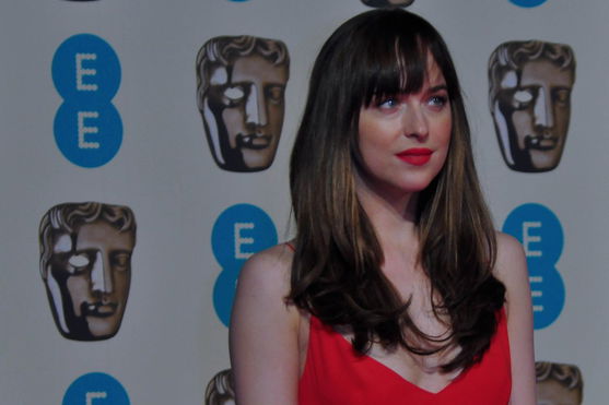 Dakota Johnson, Chris Martin Wedding To Happen In 2022? Couple Reportedly Planning To Start A Family Despite Claims They Already Broke Up
