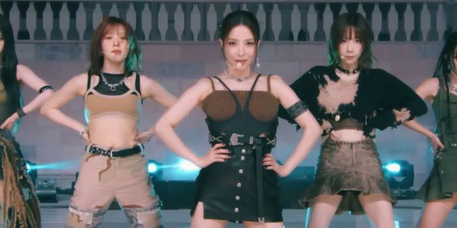 got-the-beat-scheduled-to-release-first-mini-album-opens-new-year-with-stage-version-of-stamp-on-it