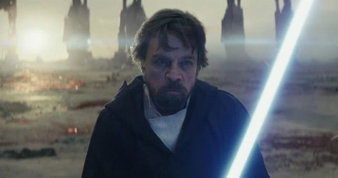 Star Wars Actor Mark Hamill Pokes Fun at Vice Presidential Candidate Mike Pence and His Fly