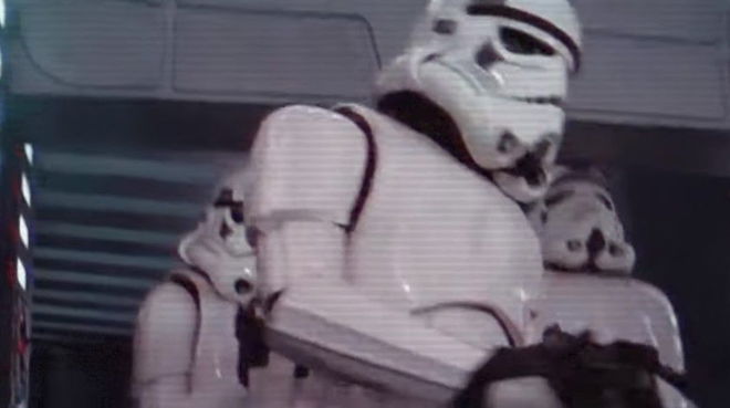Star Wars: Stormtrooper Humiliates Lightsaber-Wielding Fan at Disneyland