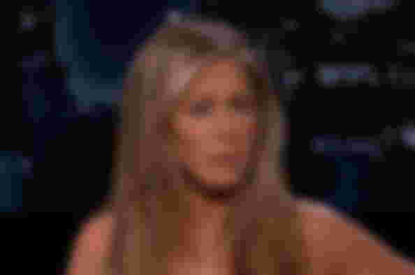 jennifer-aniston-shock-brad-pitts-ex-wife-has-regular-late-night-calls-with-lenny-kravitz-a-listers-planning-to-go-out-on-a-date
