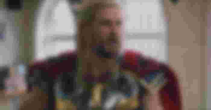 New Altered Image Imagines Chris Hemsworth As Old Man Thor