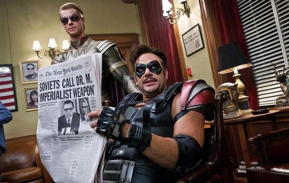 Watchmen: Jeffrey Dean Morgan Puts on The Comedian's Mask, Teases 2020 Return
