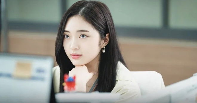 Marry My Husband Hee Yeon: Choi Gyu Ri as Yoo Hee Yeon in Marry My Husband