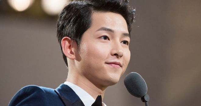 song-joong-ki-shock-song-hye-kyo-ex-surprises-his-best-friend-supports-2pm-junho-and-the-red-sleeve-cuff-cast