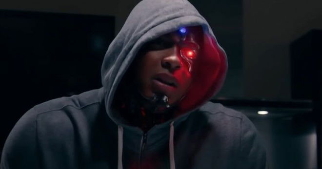 Ray Fisher Calls Warner Bros Weird Following Walter Hamada’s Extended Contract