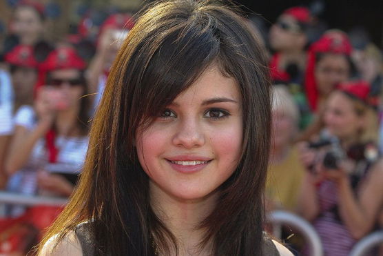 Selena Gomez Lambasts Body-Shamers Amid Lupus Battle: 'Go Away'