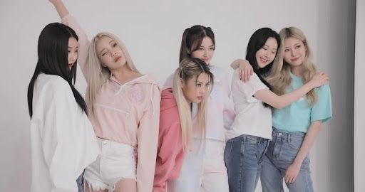 momoland-to-make-official-comeback-in-january-2022