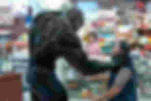 Image from Latest Venom Image Gives Best Look at Eddie Brock in the Suit