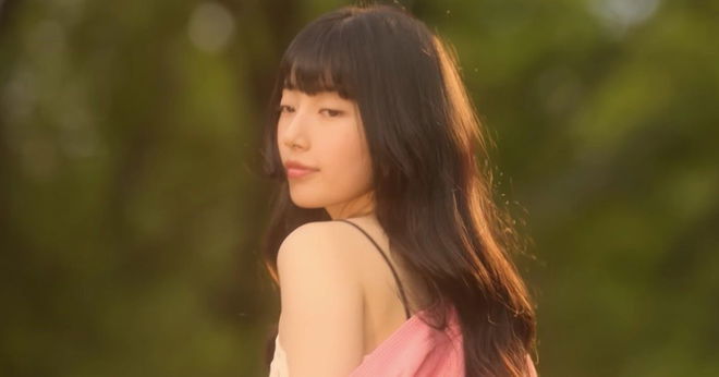 Bae Suzy as Lee Do Na in Doona!