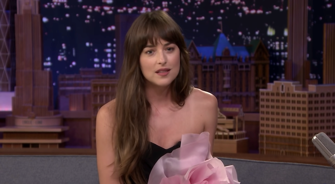 dakota-johnson-heartbreak-chris-martin-dumped-girlfriend-coldplay-singer-reportedly-gets-nervous-when-fifty-shades-actress-talks-about-having-kids