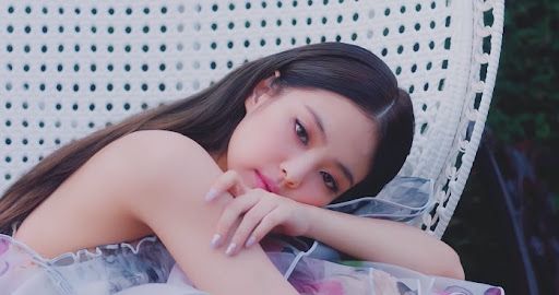 blackpink-jennie-skincare-2022-secrets-to-having-flawless-glass-skin