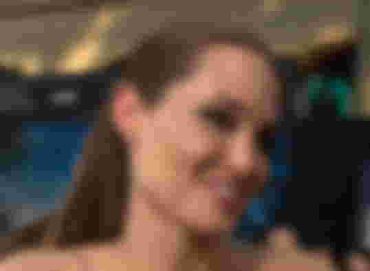vivienne-jolie-pitt-shock-angelina-jolies-daughter-looks-like-sister-shiloh-siblings-rock-the-same-style