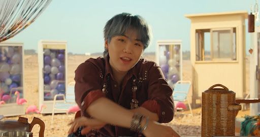 bts-suga-works-out-shirtless-with-jungkook-jimin-and-rm
