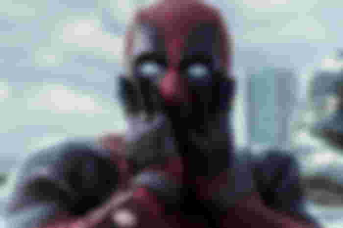 Deadpool shocked next to collosus