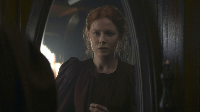 Emily Beecham as Maura Franklin in 1899