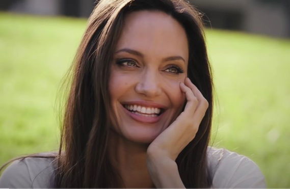 angelina-jolie-skincare-eternals-star-has-the-simplest-easy-to-follow-beauty-regimen