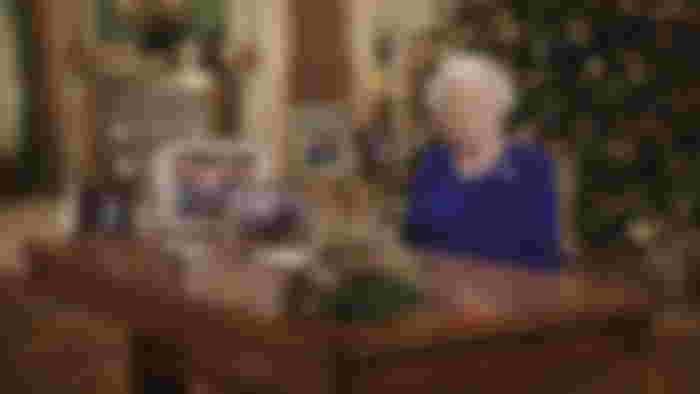 Image from Queen Elizabeth Shock: Monarch At Risk Of Dying Due To Her Drinking Habits, Bad Fall That Forced Her To Use Cane