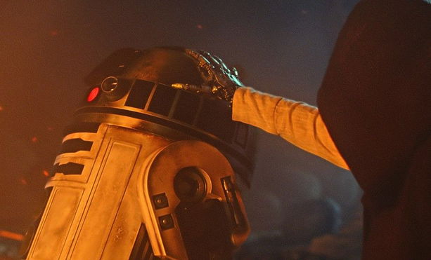 Star Wars: Episode IX Leaked Poster Has People Wondering About R2-D2's Fate