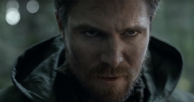 Arrow Star Stephen Amell Gets Accused of Racism