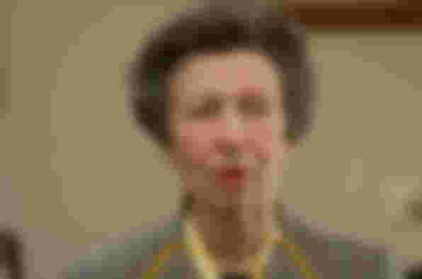 queen-elizabeth-heartbreak-monarch-privately-expressed-shes-struggling-after-prince-philips-death-doesnt-want-royals-to-enter-husbands-room-in-sandringham
