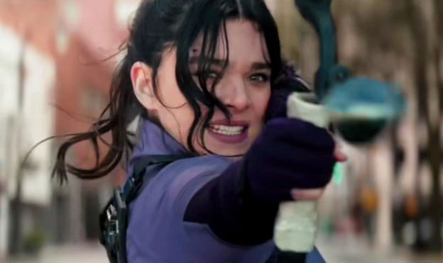 Hailee Steinfeld Taught Herself Archery To Play Kate Bishop, New Hawkeye Image Revealed