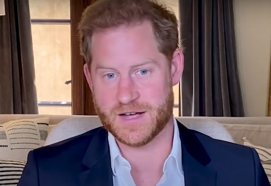 prince-harry-worried-that-his-memoir-would-be-offensive-to-the-royal-family-duke-of-sussex-reportedly-rewriting-select-parts-but-wont-cancel-his-book