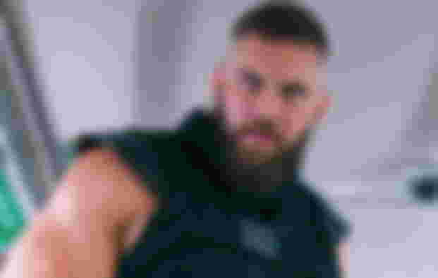Shang-Chi Fans Are Thirsting for Florian Munteanu's Razor Fist