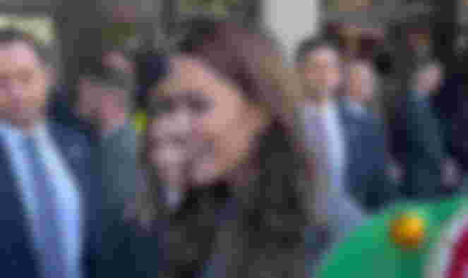 kate-middleton-shock-prince-williams-wife-allegedly-wants-princess-charlotte-to-know-that-prince-harry-wrote-about-his-toddler-tears-to-make-some-profit-in-spare