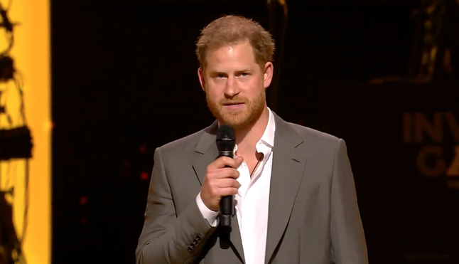 prince-harry-fury-meghan-markle-husband-demanding-an-apology-from-queen-elizabeth-to-save-career-marriage-prince-charles-son-reportedly-fading-in-uk-memory