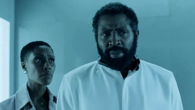 Crisis On Infinite Earths: Black Lightning Pilots The Waverider In Hilarious New Video