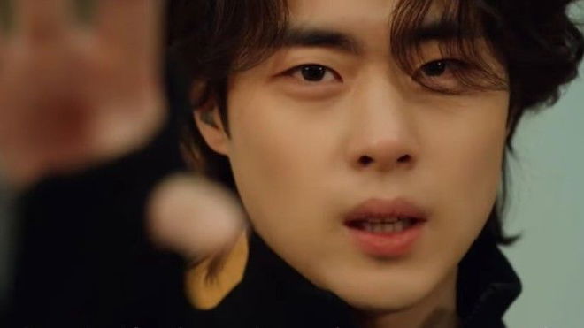 Jo Byeong-kyu as So Mun in The Uncanny Counter Season 2