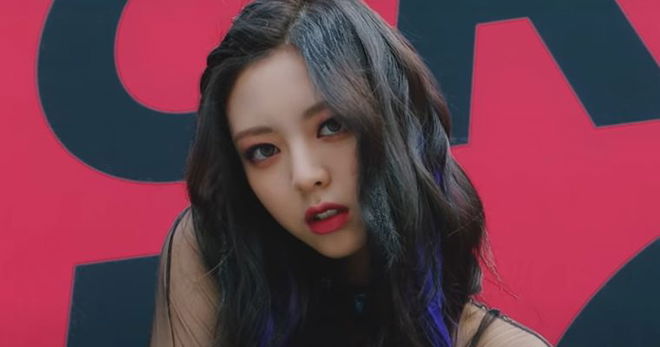 itzy-yuna-boyfriend-k-pop-idol-reveals-truth-about-current-relationship