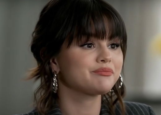 selena-gomez-tyga-spark-dating-rumors-after-they-were-spotted-hanging-out-at-a-bar-with-their-friends-but-the-speculations-were-immediately-shut-down