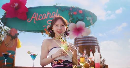 twice-nayeon-home-2022-fake-maknae-still-lives-with-co-members-in-dorm