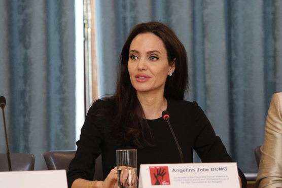angelina-jolie-shock-brad-pitt-ex-underwent-cosmetic-procedure-to-eradicate-sagging-skin-amid-maleficent-3-preproduction-actress-wins-legal-battle-against-jennifer-aniston-former-husband