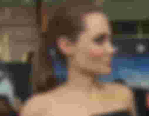 vivienne-jolie-pitt-shock-angelina-jolies-daughter-looks-like-sister-shiloh-siblings-rock-the-same-style